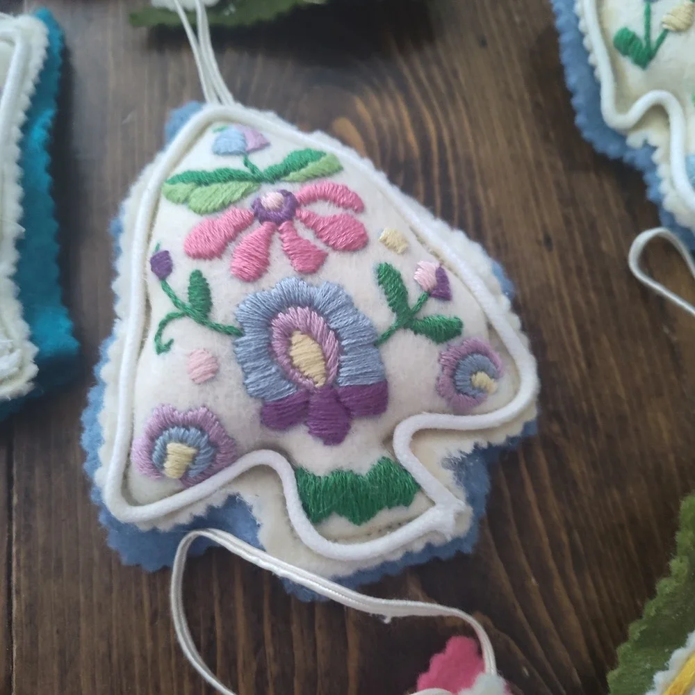 Vintage Stuffed Felt Embroidered Ornaments Folk Art Colorful Cat Heart Star 16